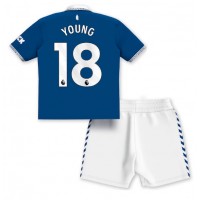 Everton Ashley Young #18 Heimtrikotsatz Kinder 2023-24 Kurzarm (+ Kurze Hosen)